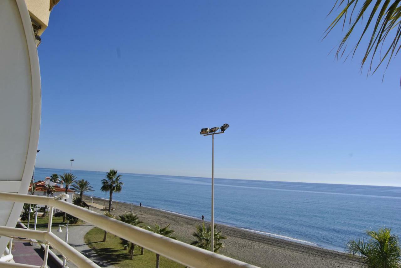 Apartamento Frente Al Mar,Primera Linea Rincon de la Victoria Ngoại thất bức ảnh