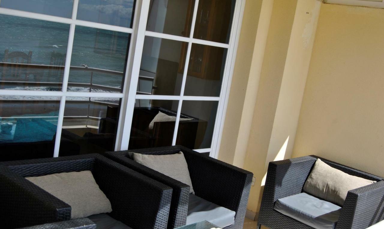 Apartamento Frente Al Mar,Primera Linea Rincon de la Victoria Ngoại thất bức ảnh