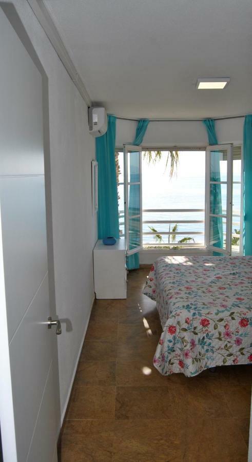 Apartamento Frente Al Mar,Primera Linea Rincon de la Victoria Ngoại thất bức ảnh