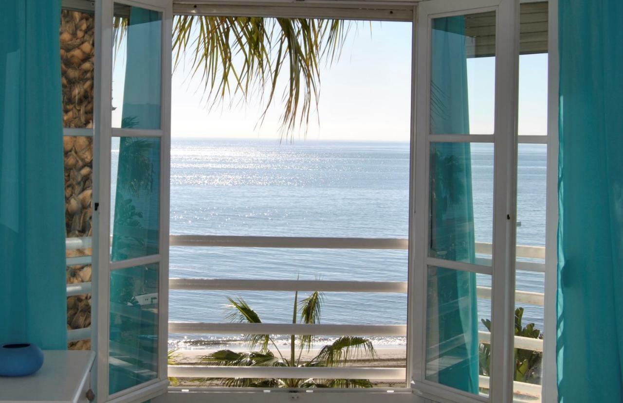 Apartamento Frente Al Mar,Primera Linea Rincon de la Victoria Ngoại thất bức ảnh