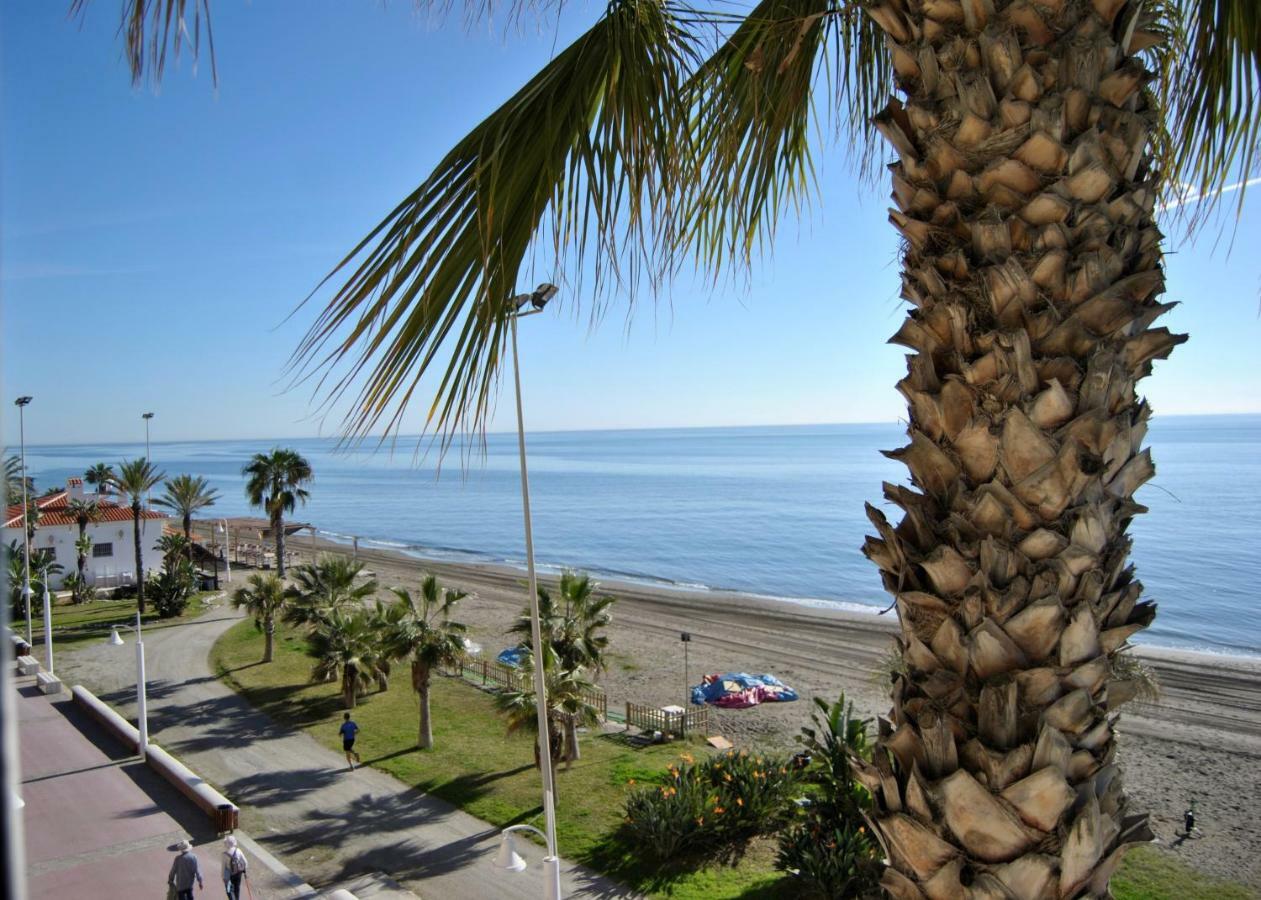 Apartamento Frente Al Mar,Primera Linea Rincon de la Victoria Ngoại thất bức ảnh